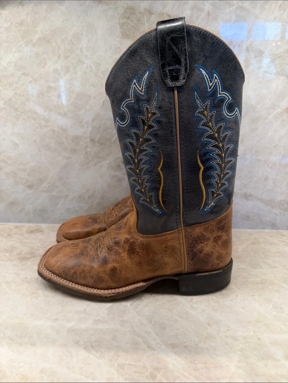 Lucchese dressy sturdy accents